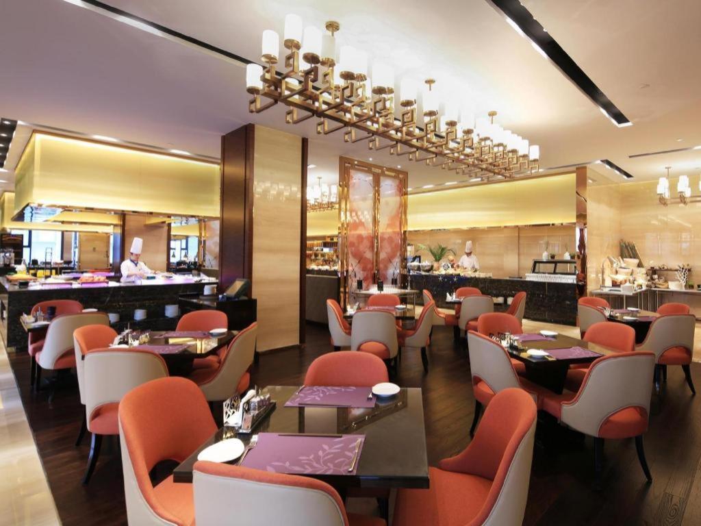 Wyndham Grand Plaza Royale Huayu Chongqing Hotel Exterior photo