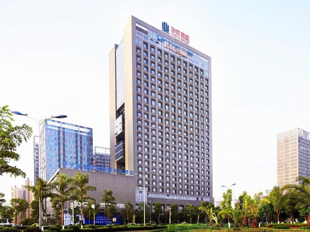 Wyndham Grand Plaza Royale Huayu Chongqing Hotel Exterior photo